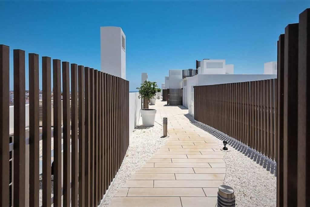Keywise Family Luxury Infinity Beach & Golf Estepona Exterior photo