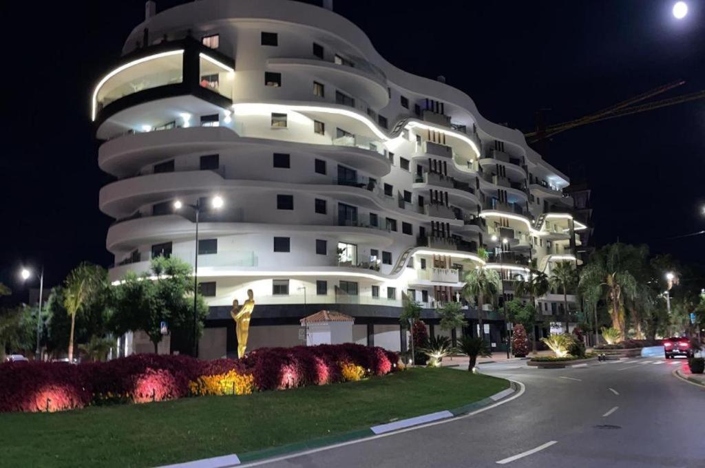 Keywise Family Luxury Infinity Beach & Golf Estepona Exterior photo